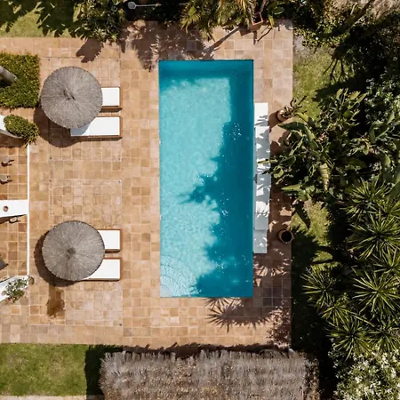 Olivos Boho Style Pool Tranquile