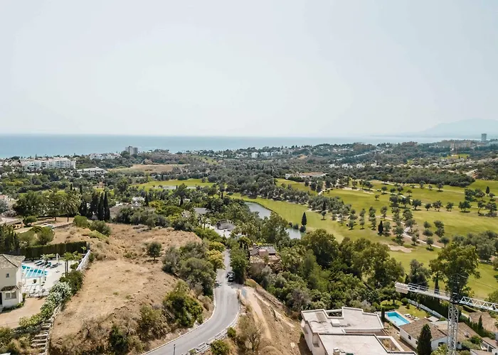 Willa Olivos Boho Style Pool Tranquile