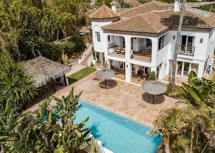 Olivos Boho Style Pool Tranquile Willa Marbella