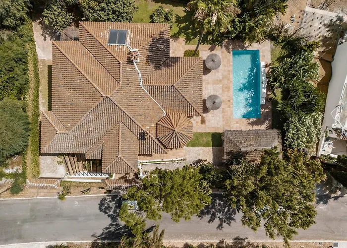 Olivos Boho Style Pool Tranquile Willa